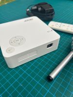 Acer C202i LED Projektor Weiss mit Fernbedienung