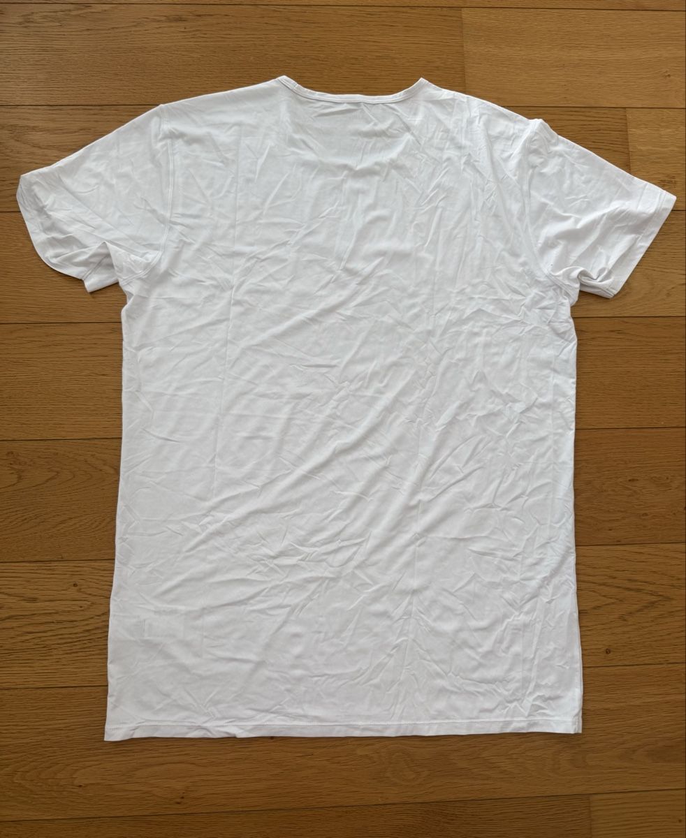 Uniqlo T-shirt: Uniqlo Basic Herren T-Shirt Gr. L – Usato da Rubigen venduto da dor_kb9s 3