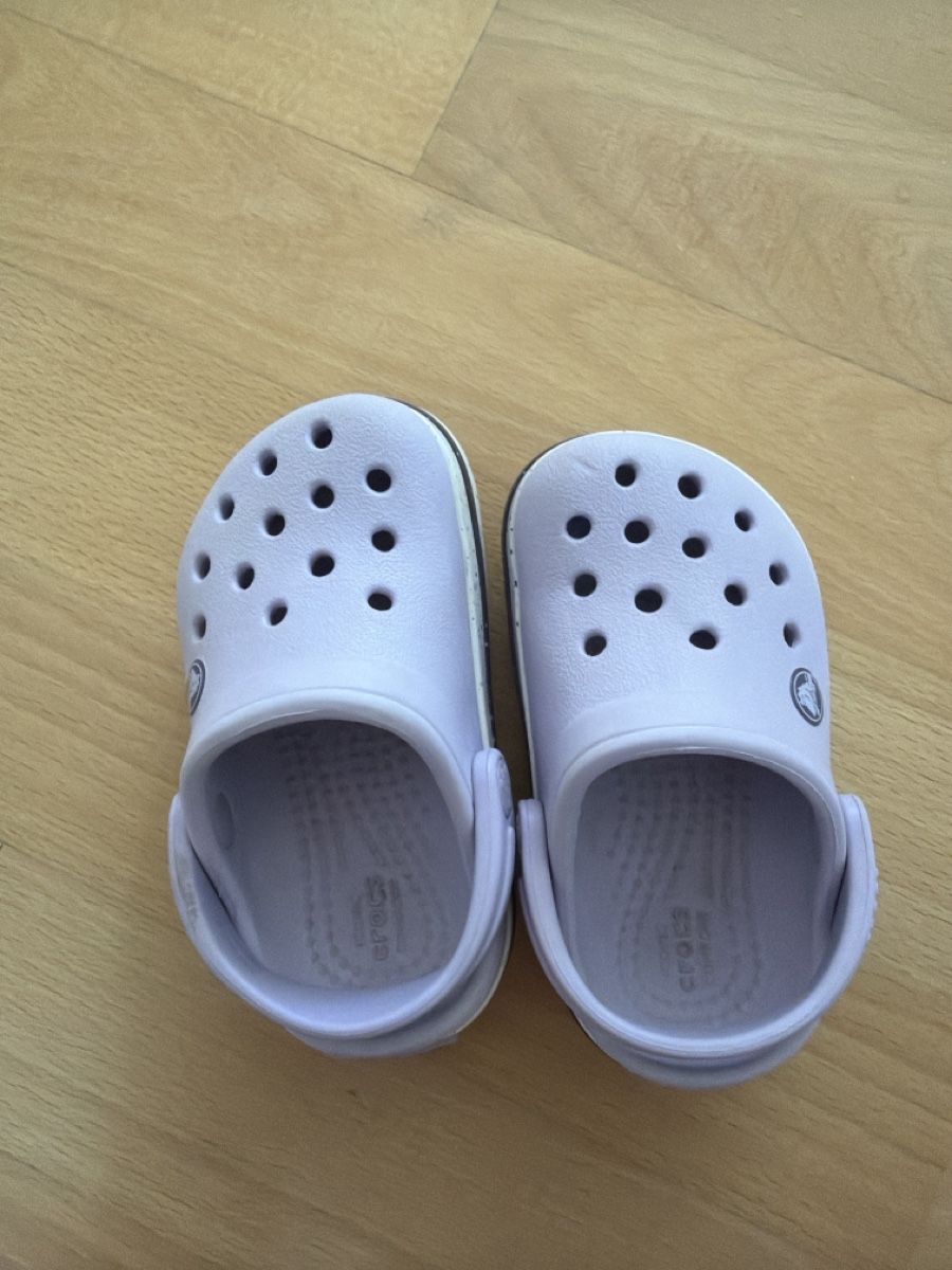 Crocs Scarpe per ragazze: Crocs Grösse 5 – Usato da Stäfa venduto da PBZE