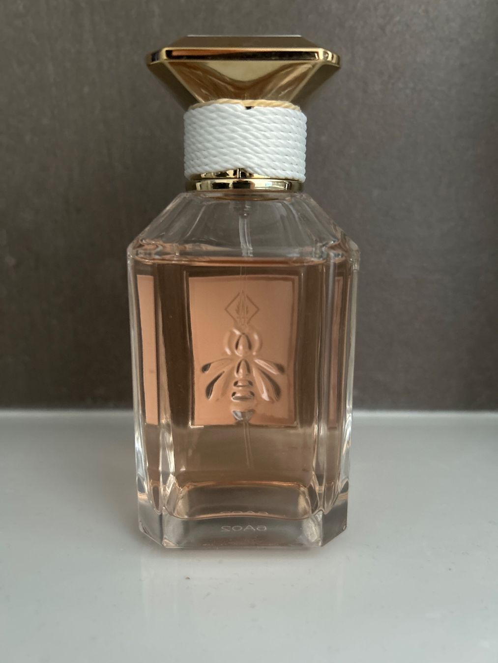 Guerlain Profumi & Eau de Toilette: Parfum Guerlain Eau de Tulle flacon entamé – Usato da Conthey venduto da Sebillon 1