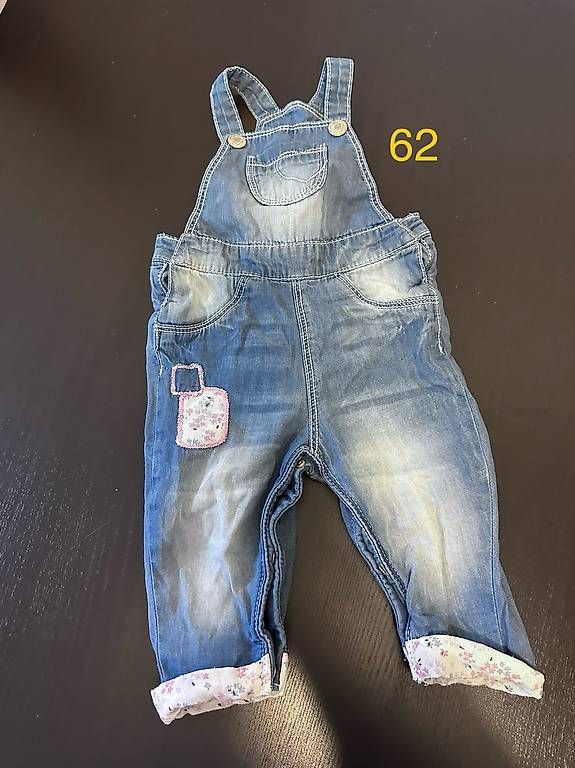 Pantaloni: Gr.62 Babylatzhose  – Usato da Kilchberg ZH venduto da lolena