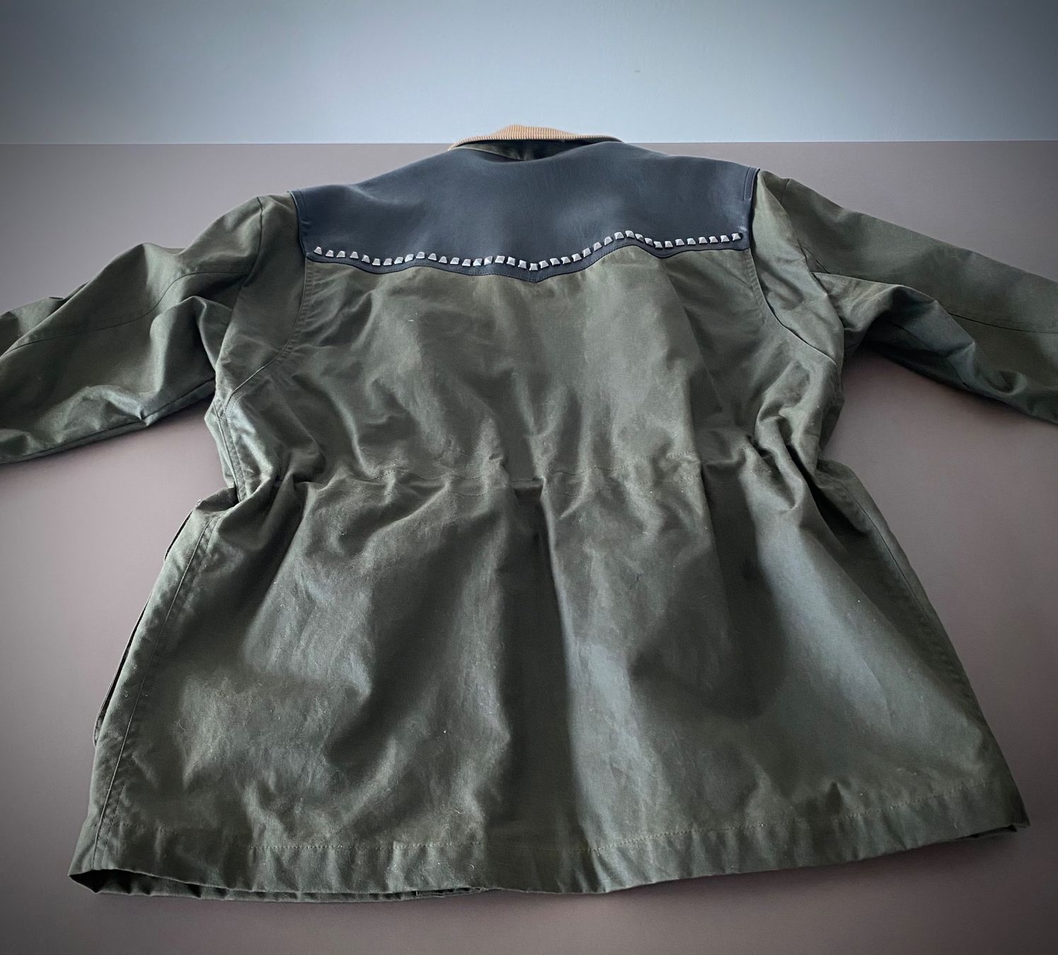Gucci Mäntel: Gucci English Style Parka with Studs and Leather – Neu (gemäss Beschreibung) aus Zürich von pas_9czf 4