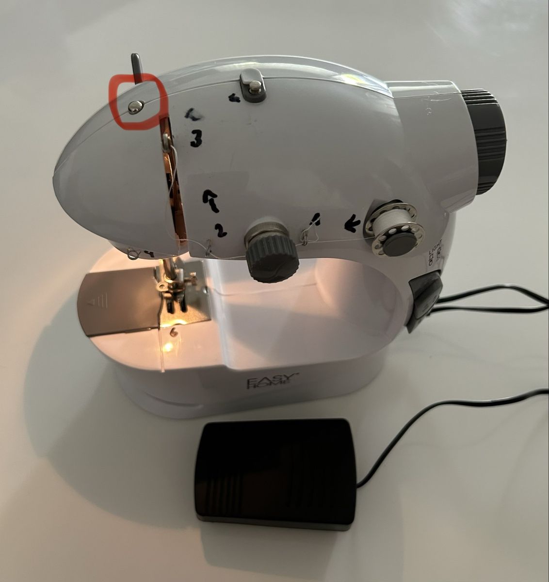 Machines à coudre: Mini-Nähmaschine – Défectueux à Frauenfeld par berk39 1