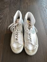Nike Sneaker