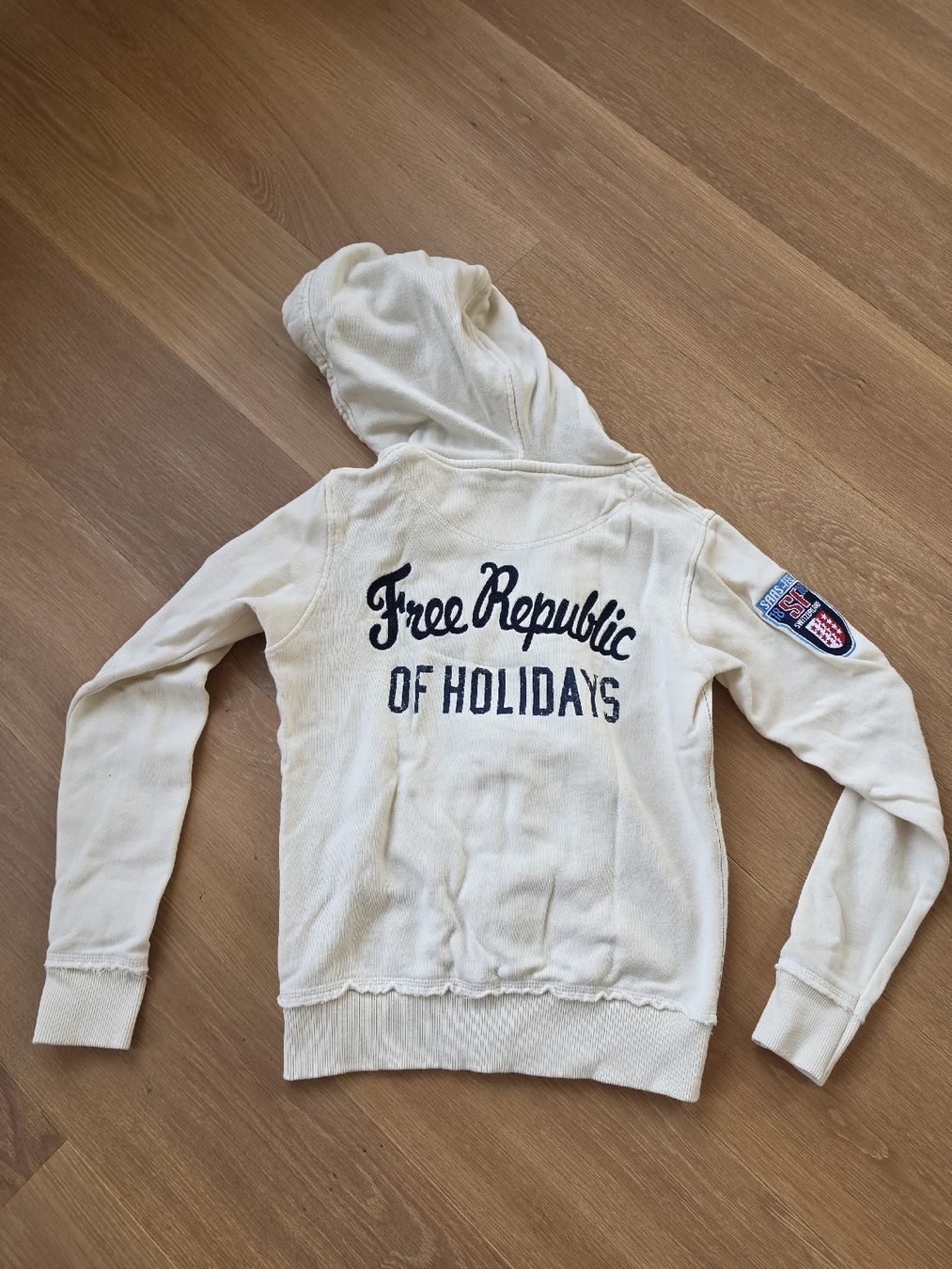 Maglioni & Felpe: Kapuzenpullover/Hoodie Saas-Fee, Grösse S – Usato da Egg b. Zürich venduto da hotsexyfashioncat 2
