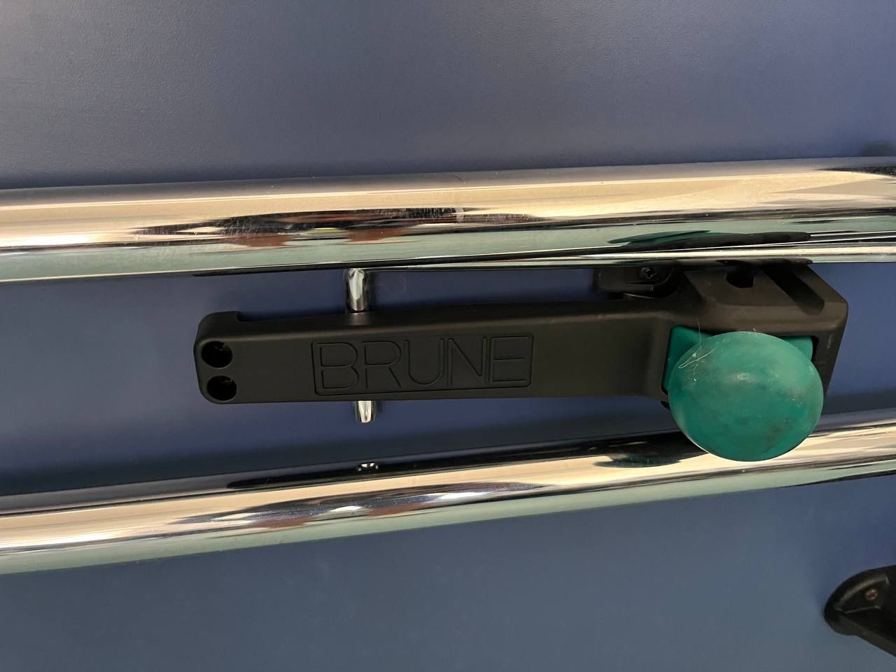 Scrivanie: Tisch, Schreibtisch, Desk, BRUNE. – Usato da Zürich venduto da ana_58y2 4