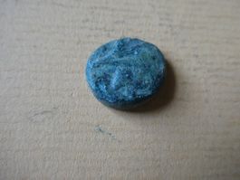 uralte Bronzemünze 14 mm     3.45 g