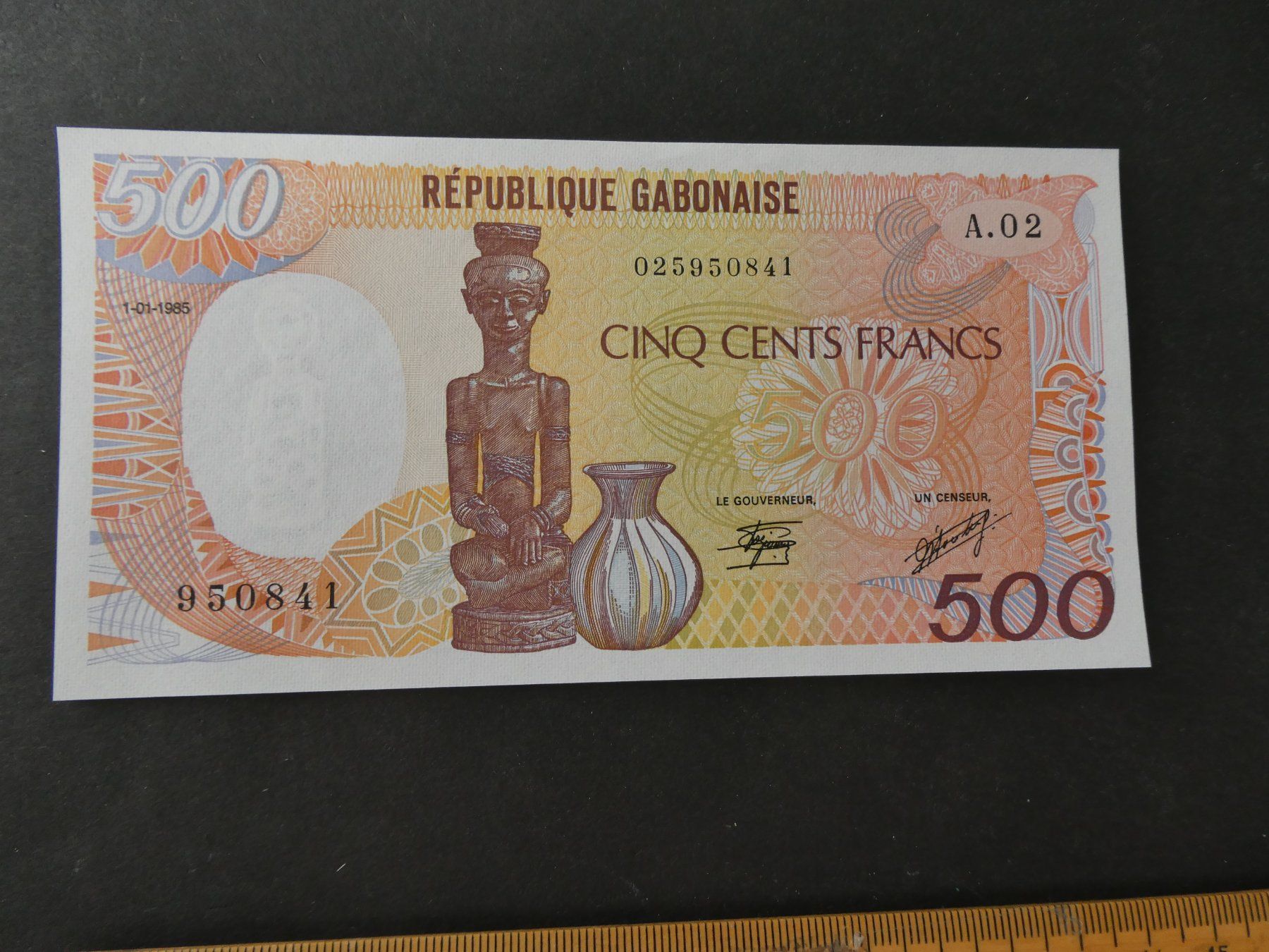 Banconote: Gabon 1985, 500 Francs ungefaltet – Usato da Hinterforst venduto da Rohusri