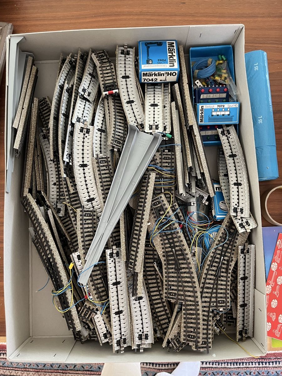 Märklin Modellini di ferrovie: Märklin Sammlung, Züge, Gleise – Usato da Meggen venduto da Ricardofrank 5