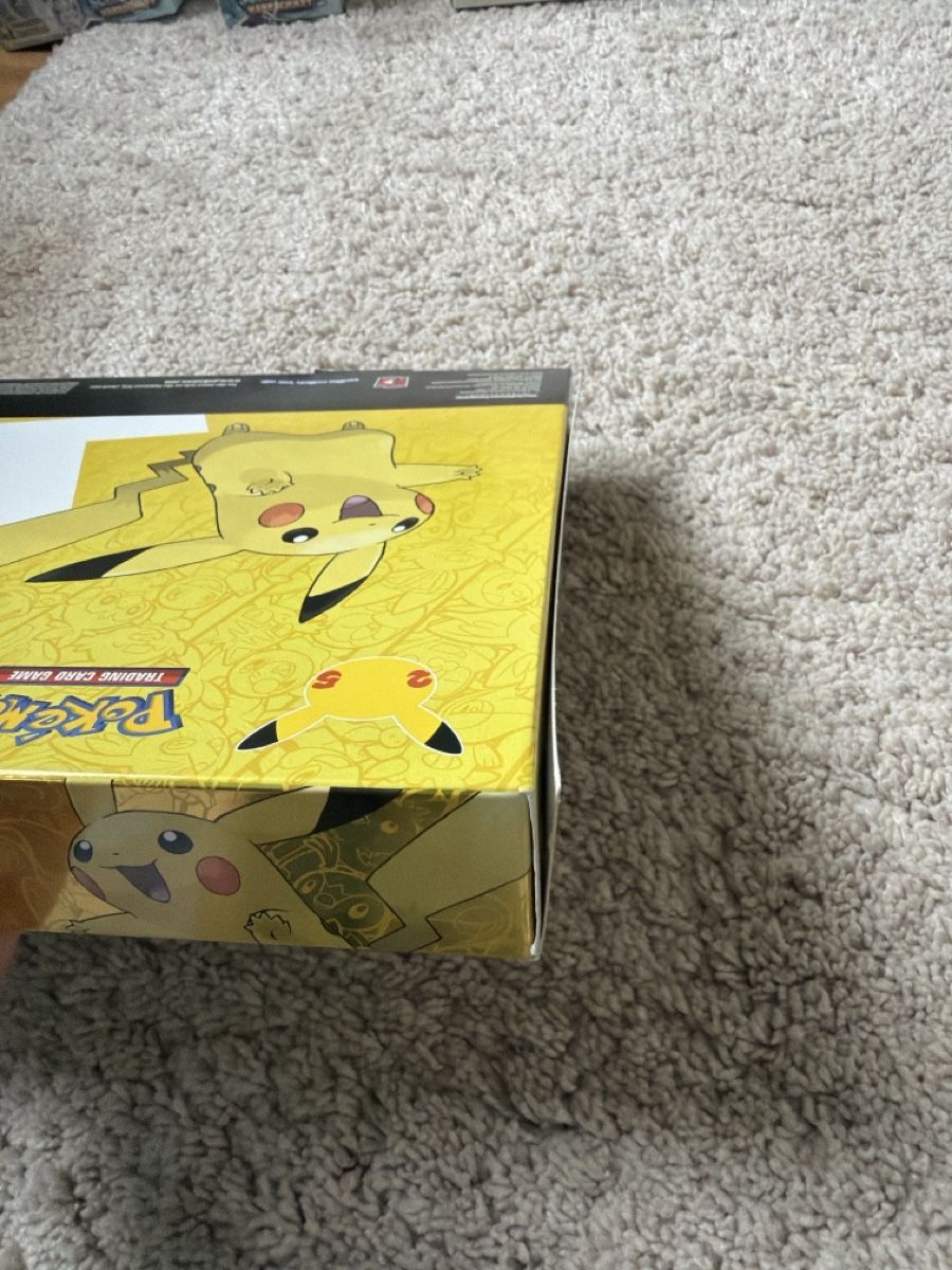 Pokémon Carte collezionabili: Pokemon celebrations special collection – Nuovo e nell'imballaggio originale da Winkel venduto da RiMa95 1