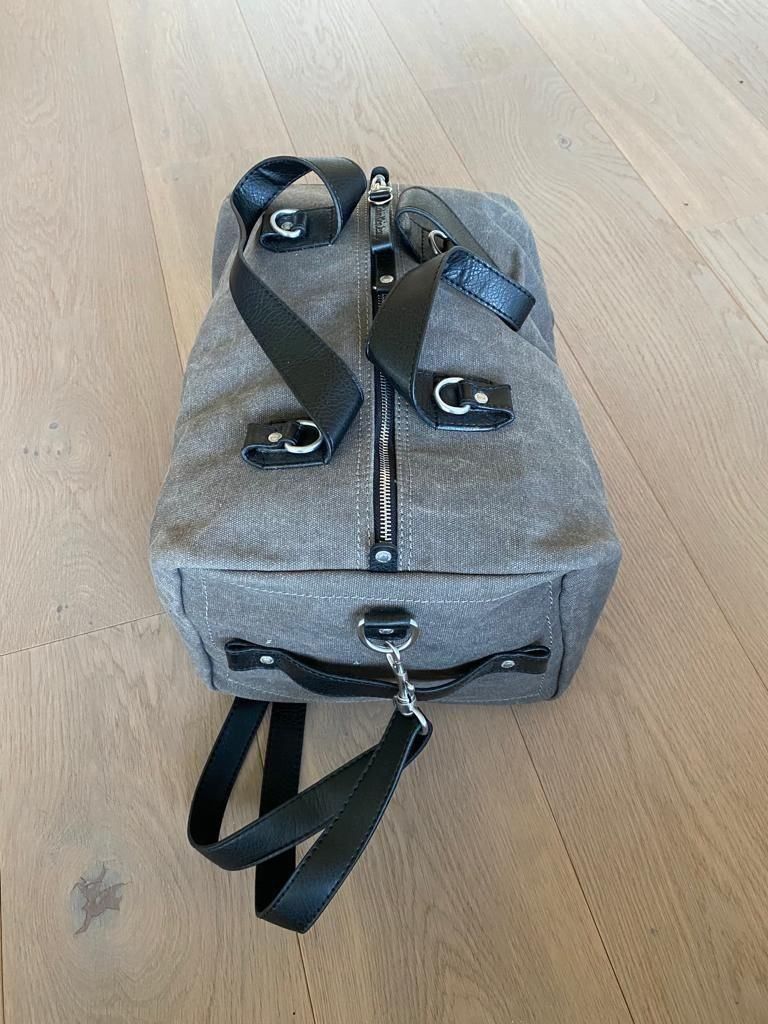 Calvin Klein Borse da donna: Handtasche Calvin Klein – Usato da Solothurn venduto da Spicar 1