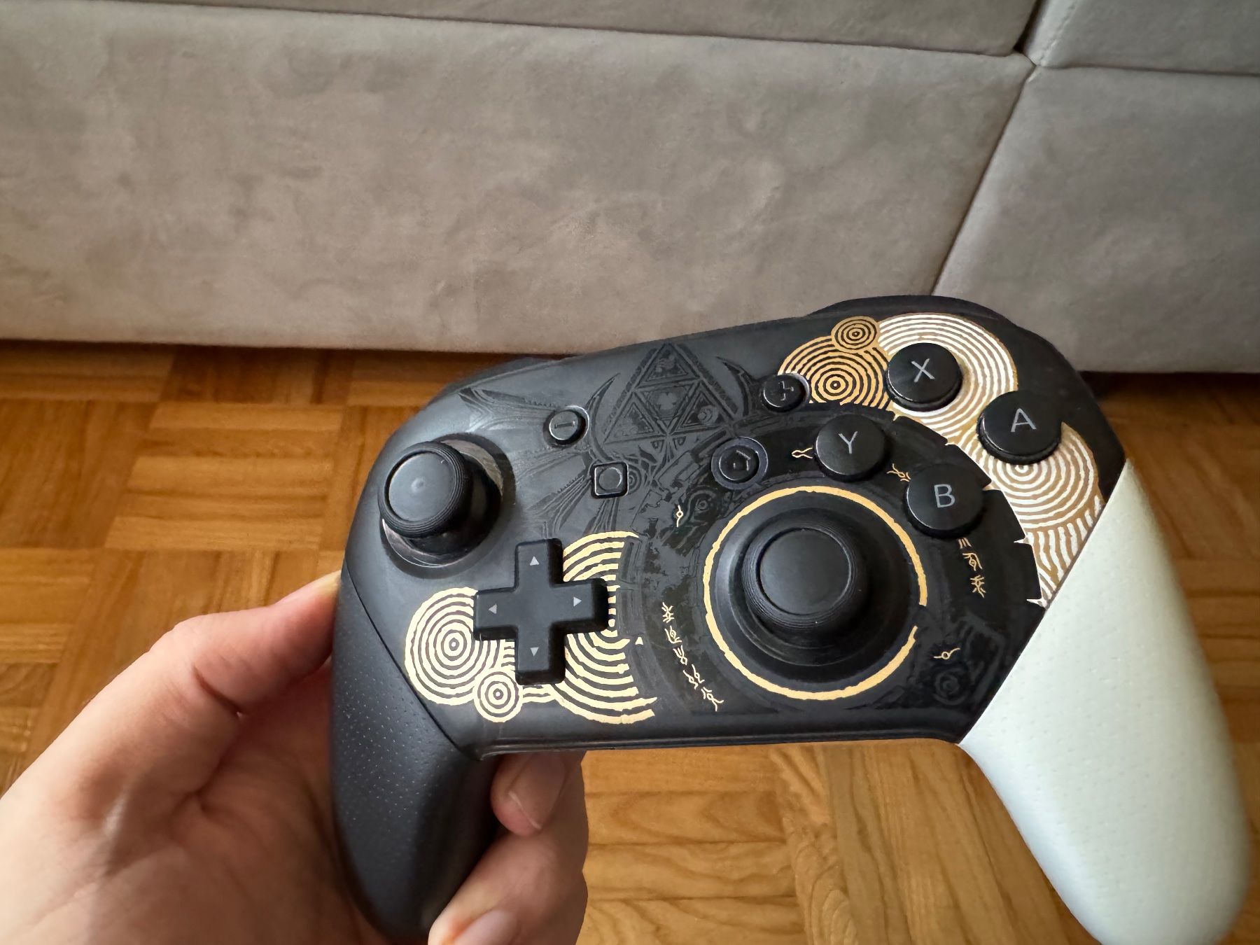 Nintendo Controller: Nintendo Switch Pro Controller Zelda Edition – Usato da Aadorf venduto da putzfeeconylinde888 7