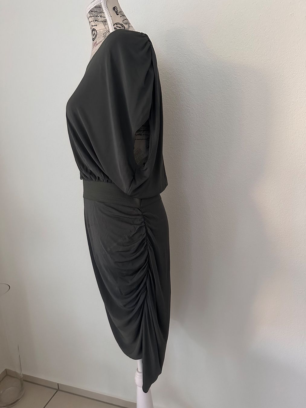 Vestiti: Globus Kleid Grosse 36 – Usato da Alpnach Dorf venduto da ljusja 1