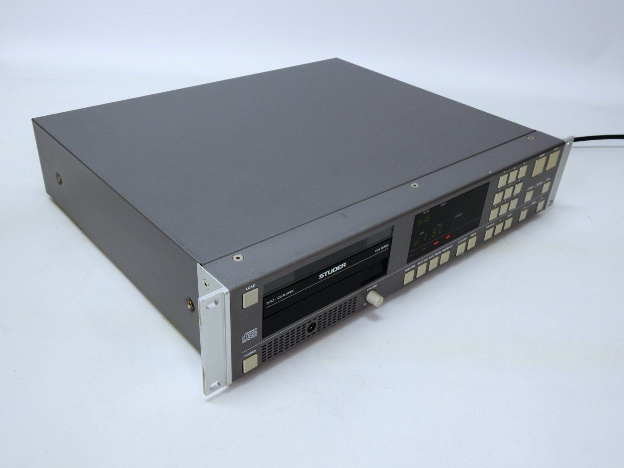 Studer Systèmes audio & multimédias: Studer Profi CD-Player D732 – D'occasion à Lohn-Ammannsegg par wadoku 2