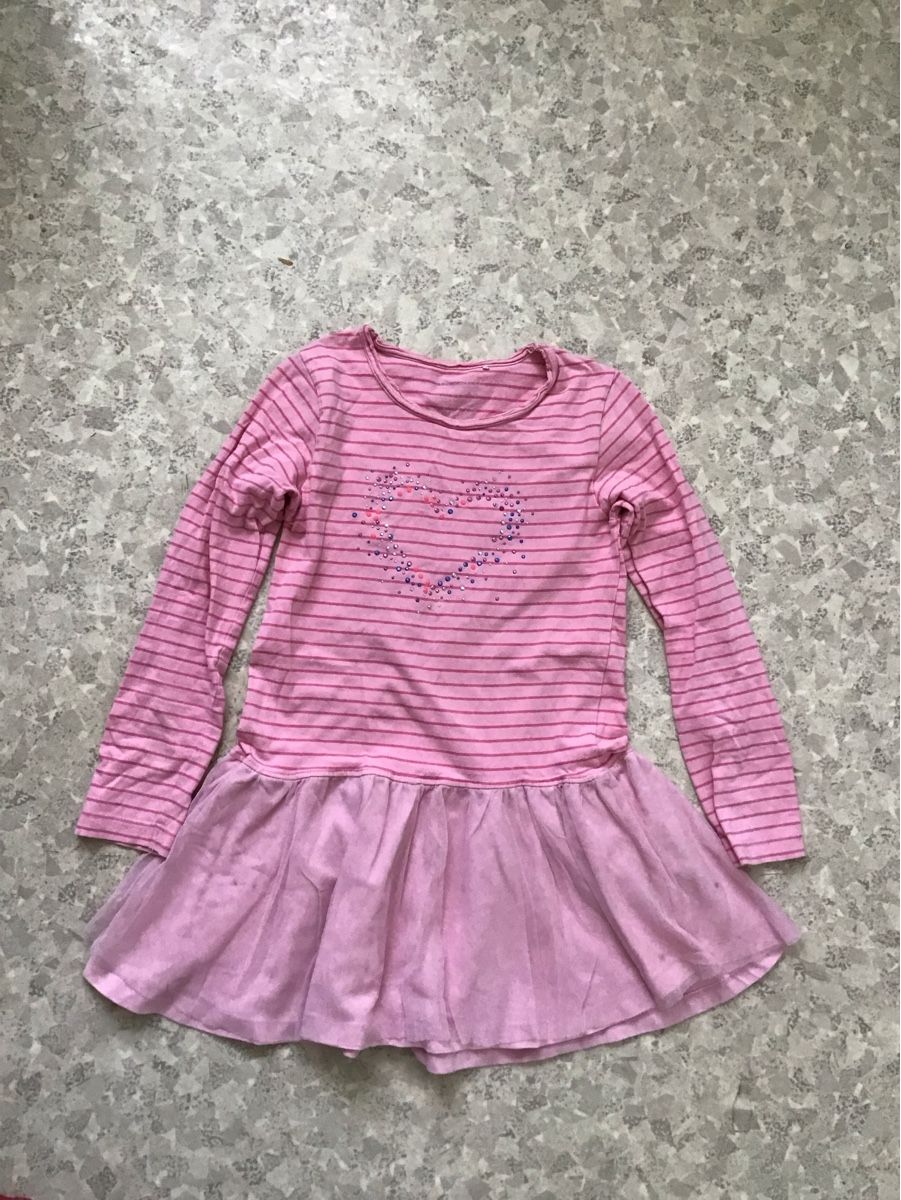 Vestiti & Gonne: Süsses Mädchenkleid Gr. 122/128 – Usato da Seuzach venduto da Tureda
