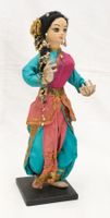 Alte Puppe orientalisch mit prächtigen Details, 37cm