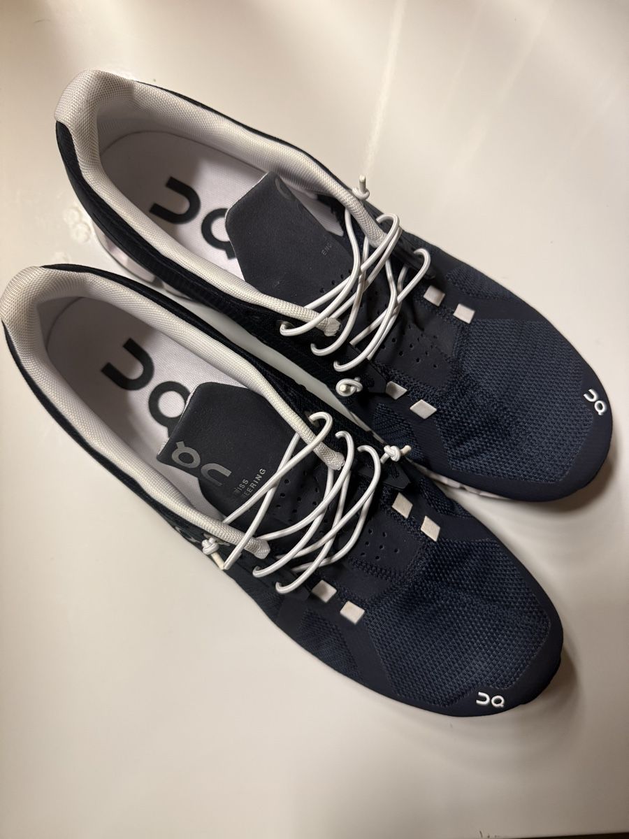 On Scarpe da uomo: On Running Cloud 6 Uomini Taglia 44 EU – Nuovo (secondo la descrizione) da Gstaad venduto da denis977