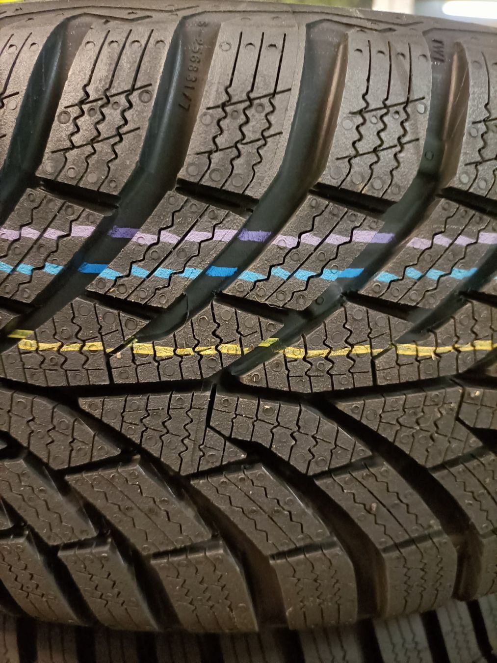 Continental Pneus & Kompletträder: WInterpneu Continental TS870 – Gebraucht aus Waldkirch von bru_yd99 3