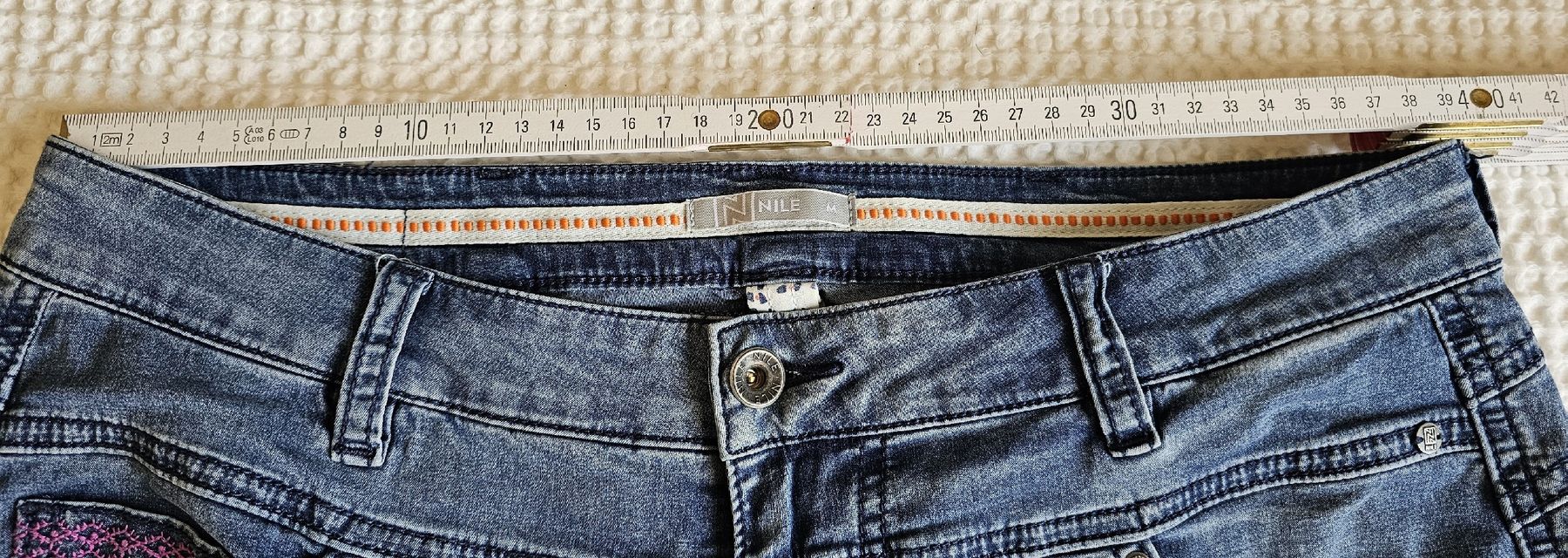 Nile Jeans: Nile - Taperd Jeans Gr. M – D'occasion à Kollbrunn par Antikmann 8
