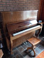 GRATIS! Klavier L. Sabel - sehr gut erhalten!