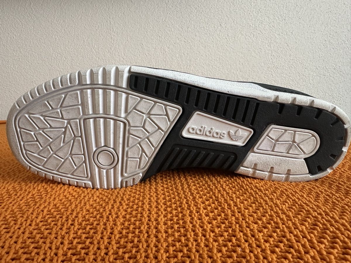Adidas Chaussures hommes: Adidas Schuhe – Neuf (Voir description) à Gundetswil par petriheilremimartin 6