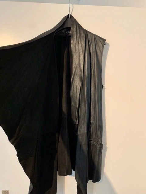 Gilet & Giacche senza maniche: UTZON leather vest – Usato da Dallenwil venduto da ZD2019 1