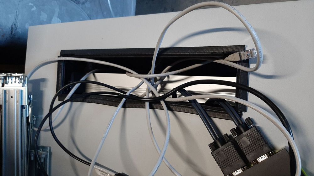 Server Rack mit USV | Kaufen auf Ricardo