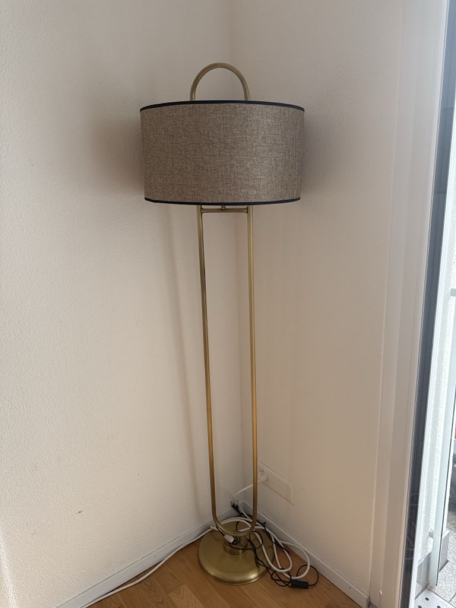 Lampen: Stehlampe ohne Glühbirne  – Gebraucht aus Neuenhof von ero_fvx2
