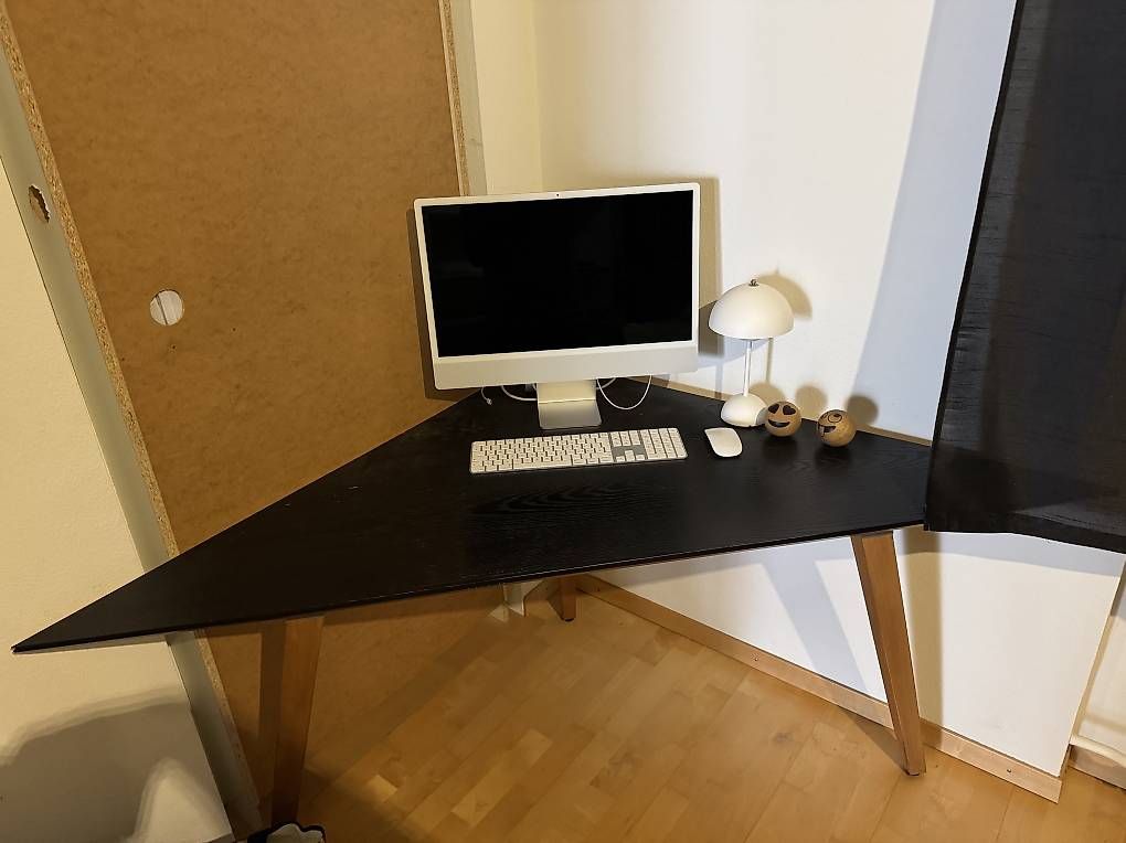 Scrivanie: Moderner Schreibtisch  CHF 40 VB – Usato da Kreuzlingen venduto da kev_595t