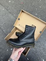DRMRTN 1460 black leather new 38 box Dr. Martens