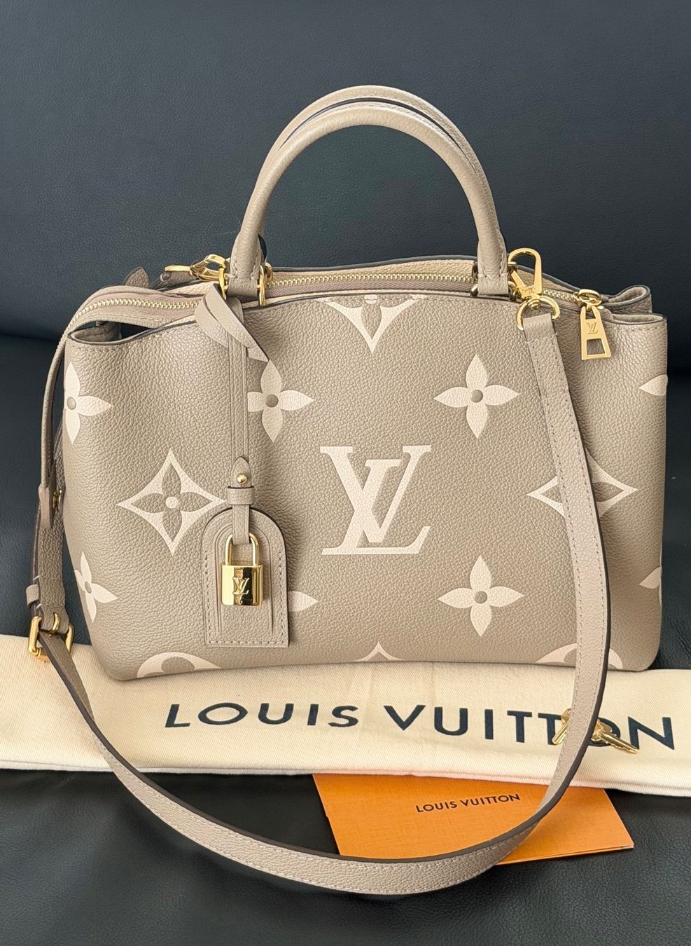 Louis Vuitton Borse da donna: Louis Vuitton Petit Palais – Usato da Reinach AG venduto da RobbisB