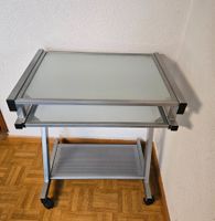 Kleiner praktischer Bürotisch mit Rollen und 2 Glasplatten
