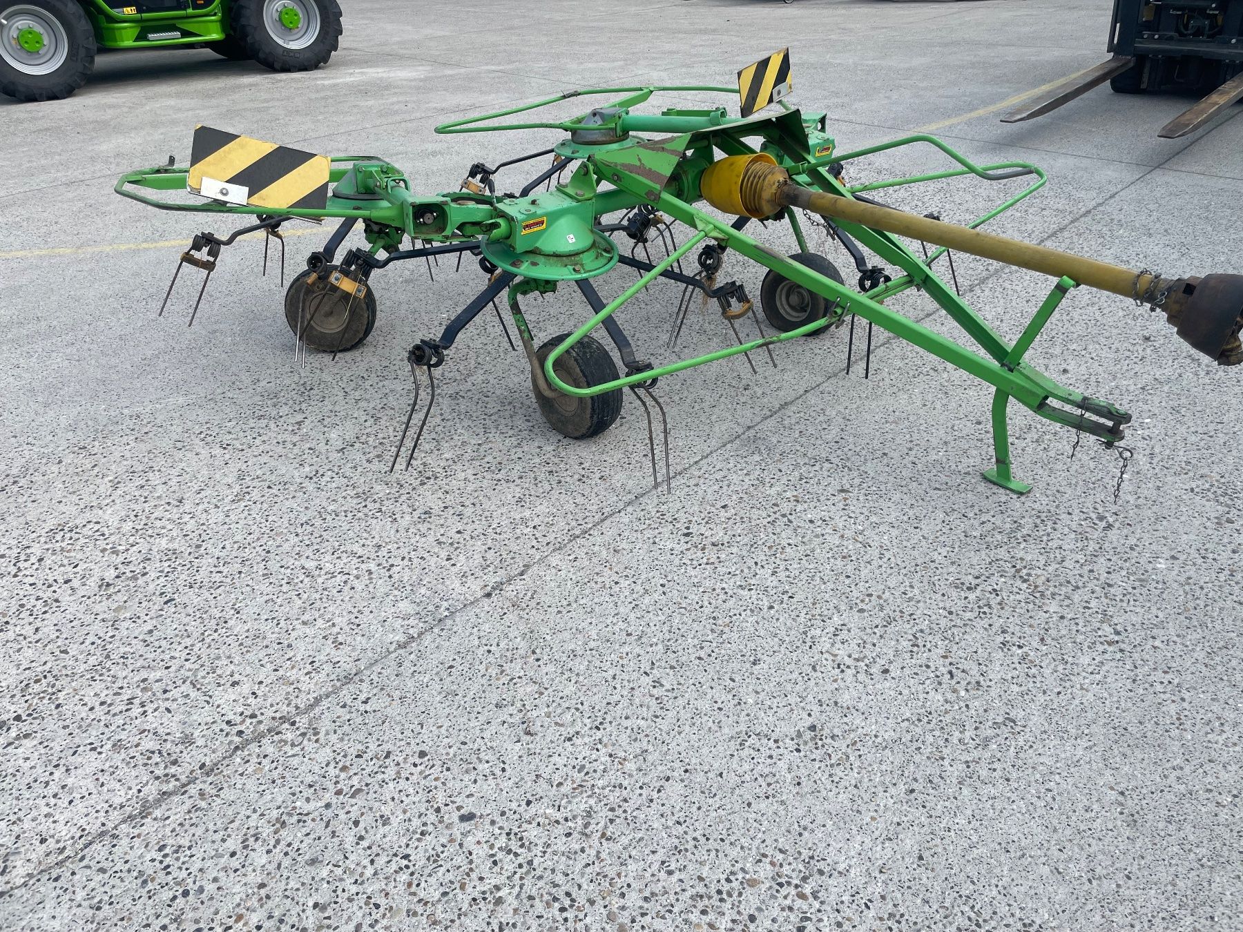 Tutte le macchine: Kreiselheuer Deutz Fahr KH 2.52 – Usato da Neuwilen venduto da muehlethaler-technik 2