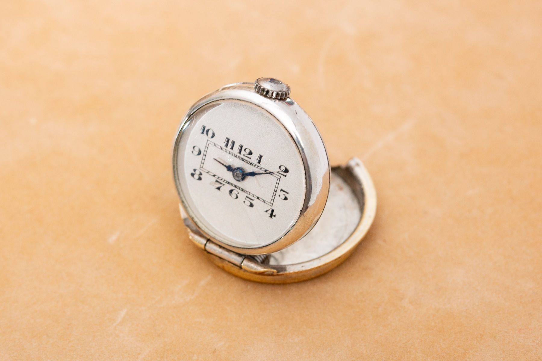 Uhren: Art Deco Uhr - silber – Gebraucht aus Bern von  4