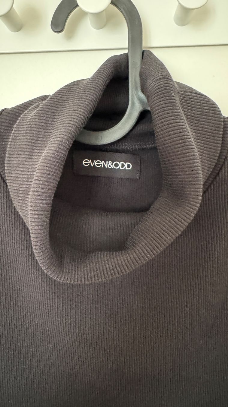 Maglioni & Felpe: Schwarzer  Crop-Rollkragenpullover, Even&Odd, Gr. M – Usato da Luzern venduto da Ecila007 1