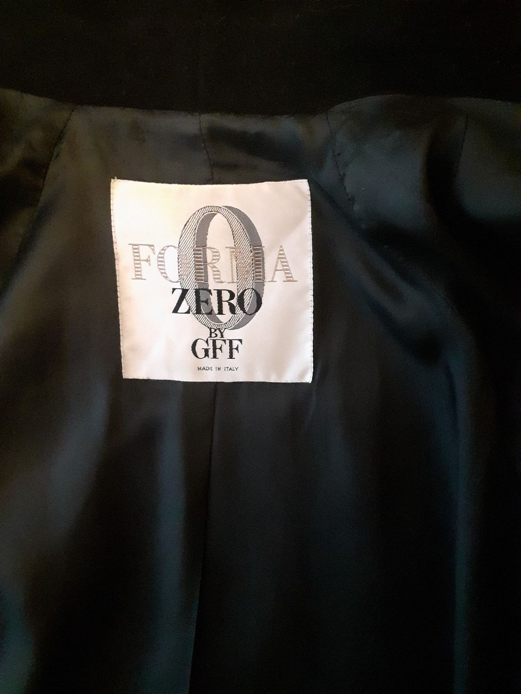 Gianfranco Ferre Cappotti: Cappotto vintage Forma Zero by GFF – Usato da Morbio Inferiore venduto da vin_fdj2 6