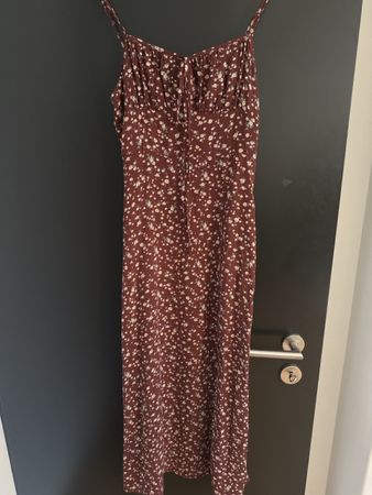 Kleid geblümt braun/rot Trägerrücken 