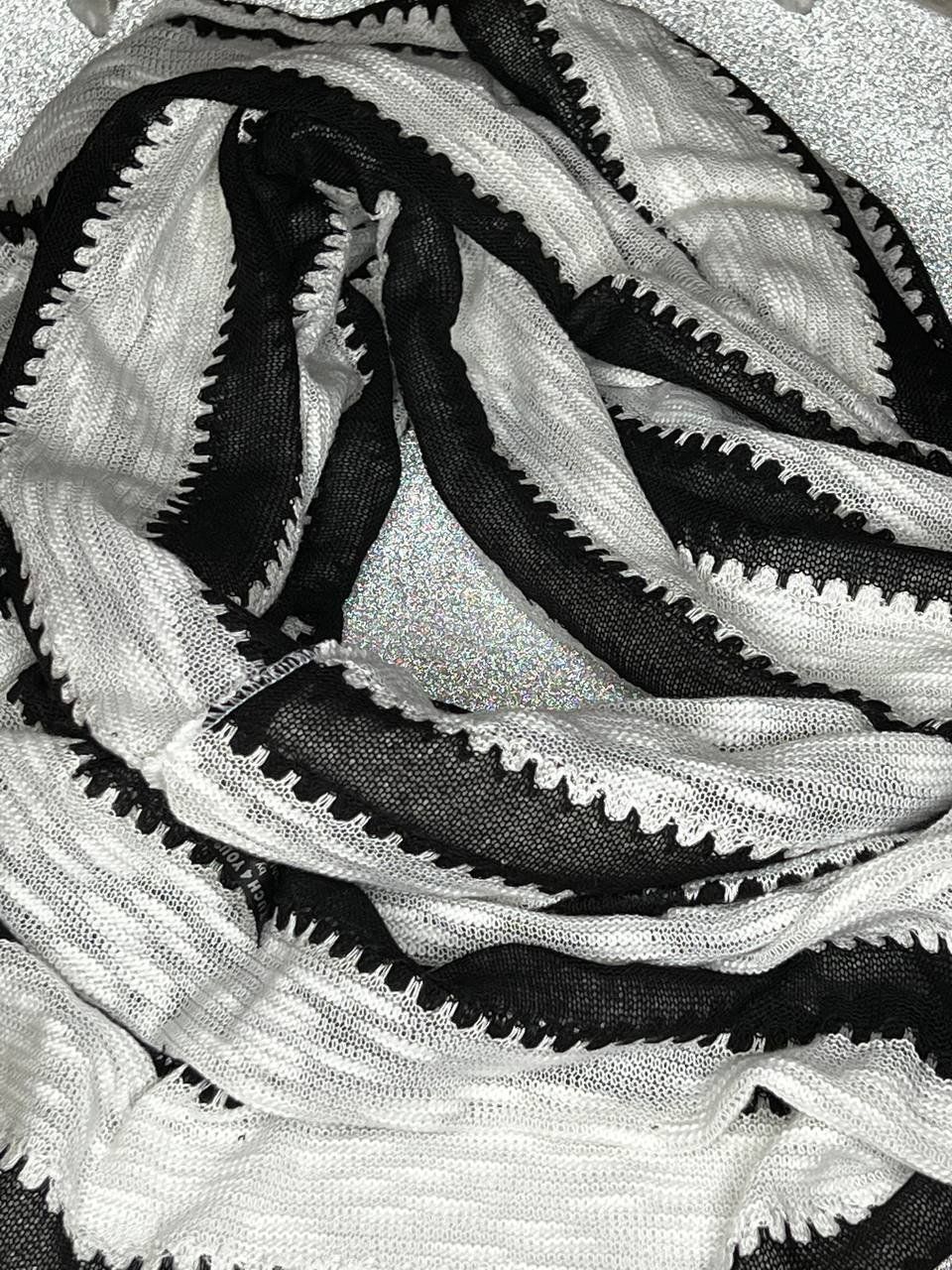 Foulard & Sciarpe: Neue schal mo – Nuovo e nell'imballaggio originale da Riehen venduto da ann_76jw 2