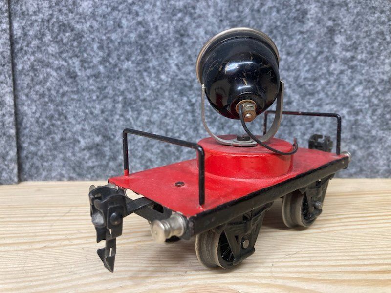 Märklin Trains électriques: Märklin Spur 0 Scheinwerferwagen mit drehbarem Scheinwerfer – D'occasion à Büsserach par ModellbahnDepot 3