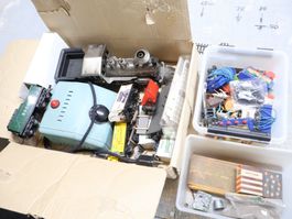 Modellbau Zubehör Konvolut - H0 Wagen, Trafo & mehr
