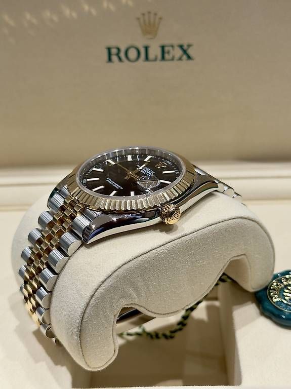 Uhren: Rolex Datejust 41mm 2025 99% New – Neu und originalverpackt aus Bülach von Buli.watches 3