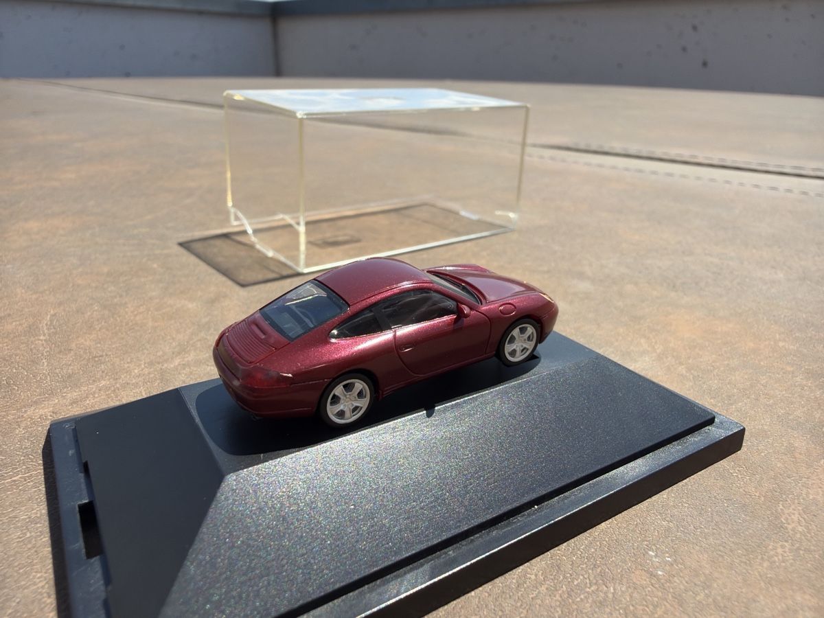 Porsche Modellini d'auto: Porsche 996 Carrera 4 - 1/87 – Usato da Wolfwil venduto da Rolex1 3