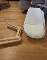 Stapelstühle weiss mit Holzbeinen als Set guter Zustand