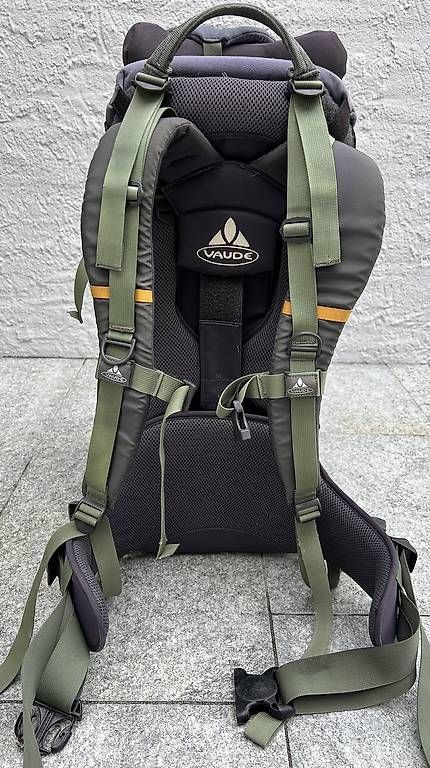 Marsupi portabebè: Wanderrucksack / Tragerucksack / Babytrage – Usato da Mosnang venduto da Com89 1
