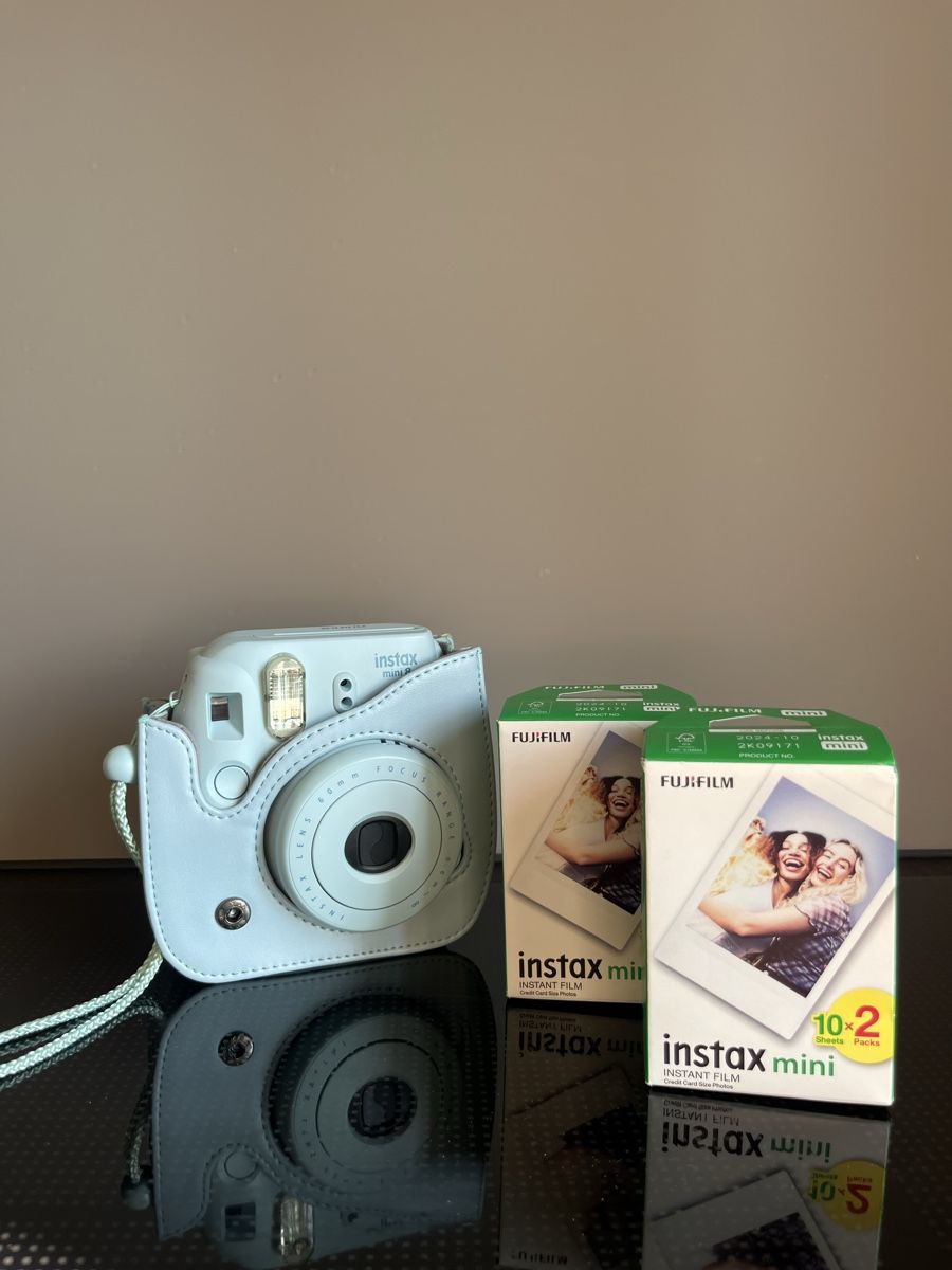 Fujifilm Kamera: FUJIFILM Instax Mini 8 – Gebraucht aus Zug von alinetrev