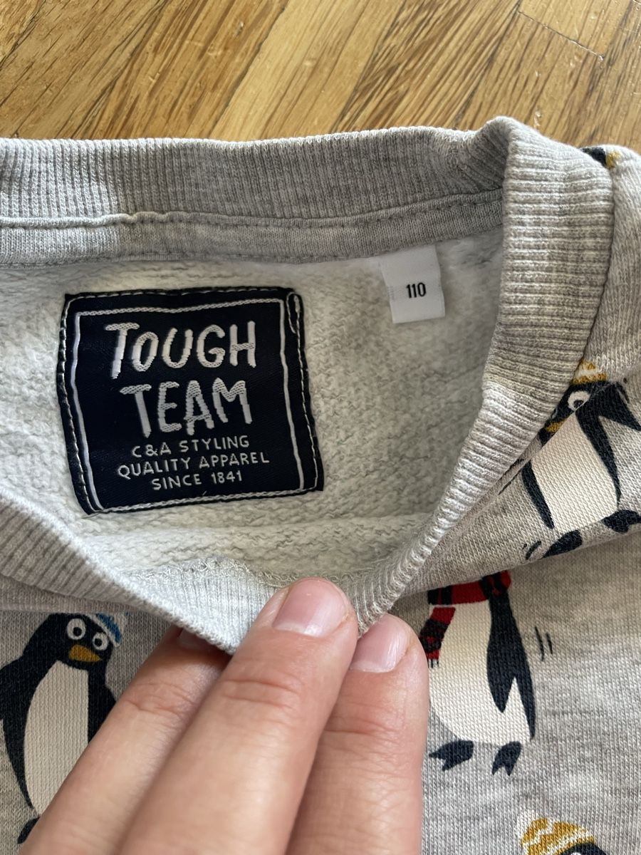 Pullover & Sweatshirts: Sweat-Pullover mit Pinguinen, Grösse 110, Top Zustand – Neu (gemäss Beschreibung) aus luzern von plueschmors. 1