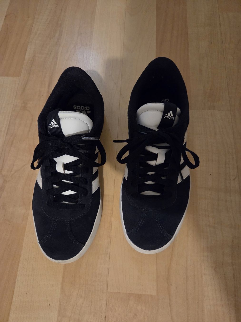 Adidas Herrenschuhe: Adidas Sneaker, Grösse 40 2/3 – Gebraucht aus Eiken von maa_yq6r 2