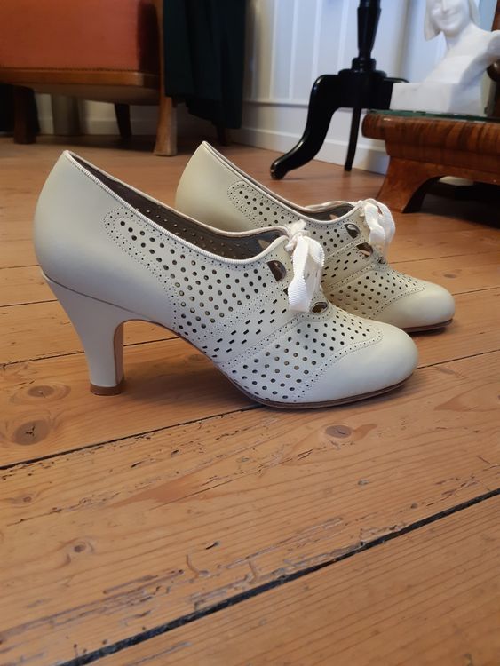 Schuhe im Stil der 30er/40er Jahre von memery (Gebraucht) in Arbon für ...