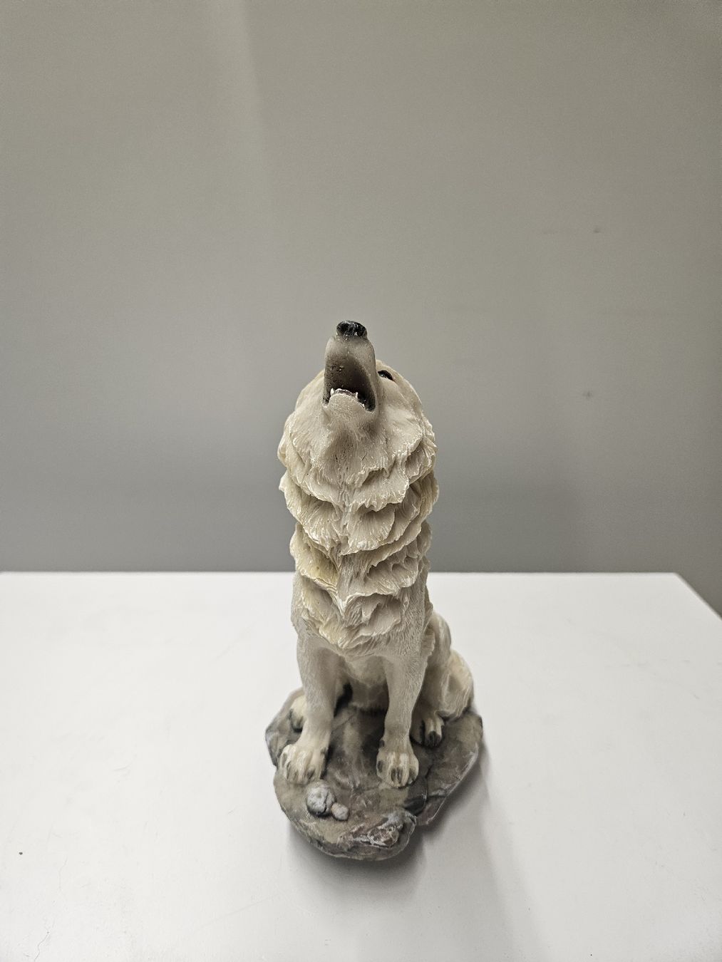 Statuette: Heulender Wolf Nemesis – Nuovo (secondo la descrizione) da Dielsdorf venduto da Kenan997