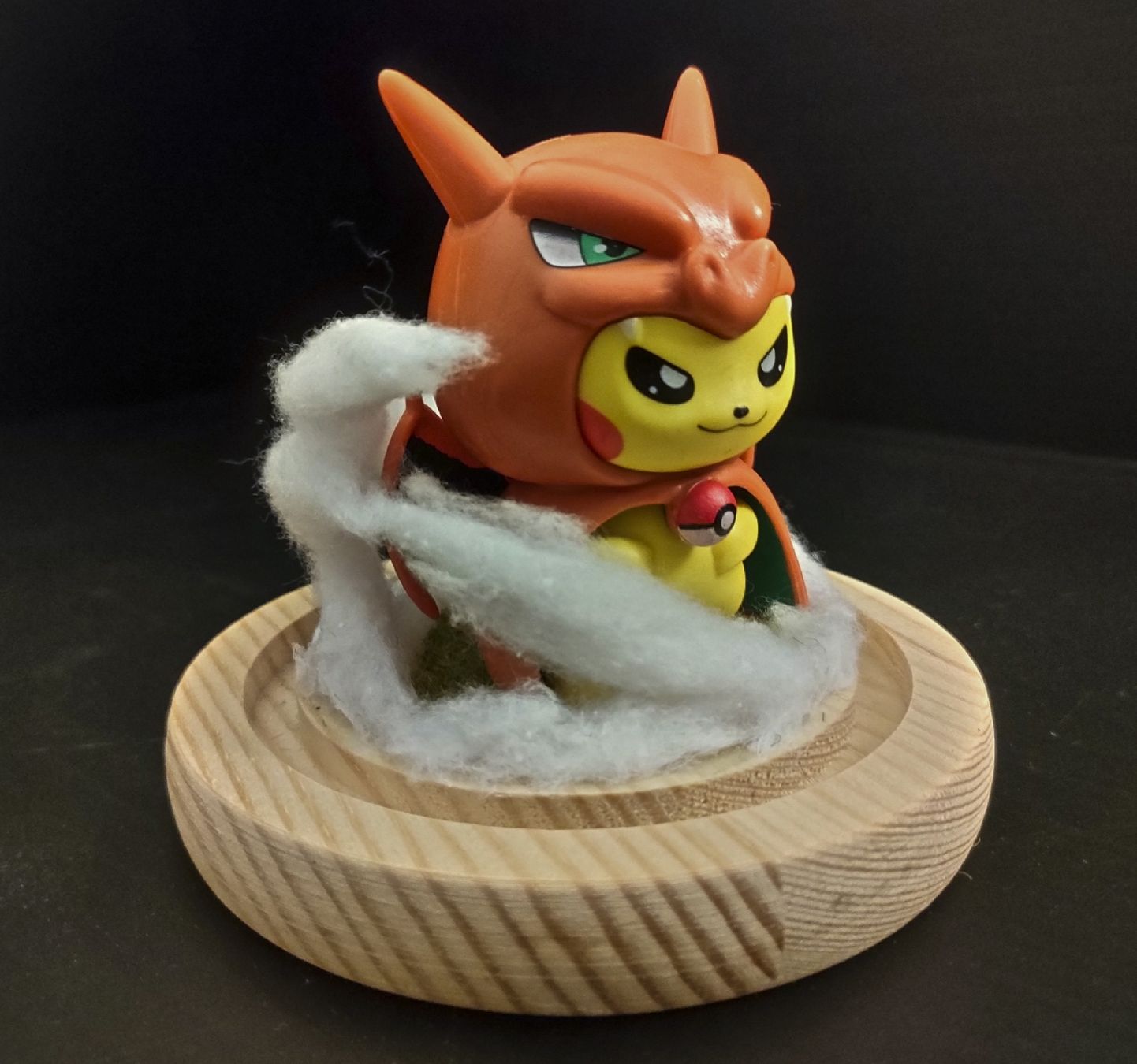 Statuette: Pikachu Poncho Dracaufeu - Piece unique MELONArt creation – Nuovo e nell'imballaggio originale da Vernier venduto da mel_8w79 2